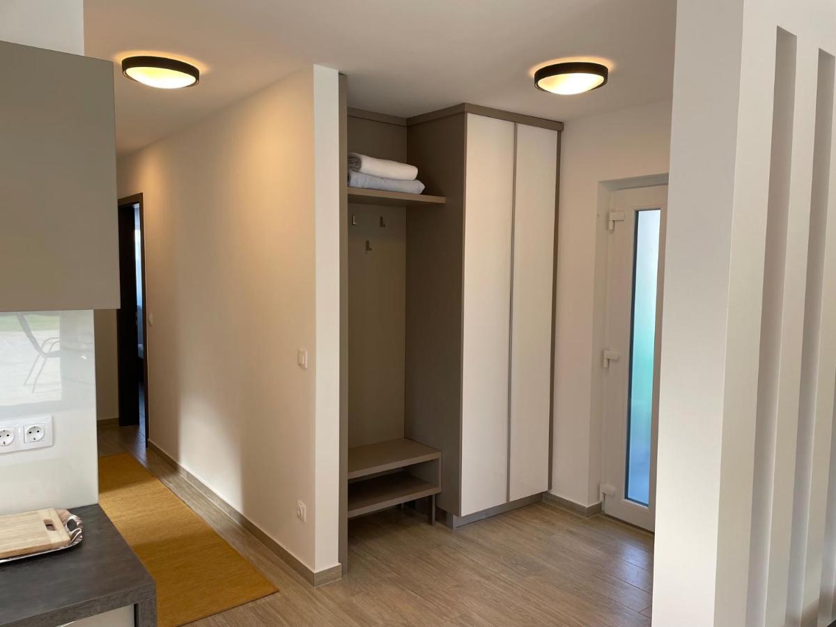 Royalhill Apartman Вонярцвашхедь Экстерьер фото