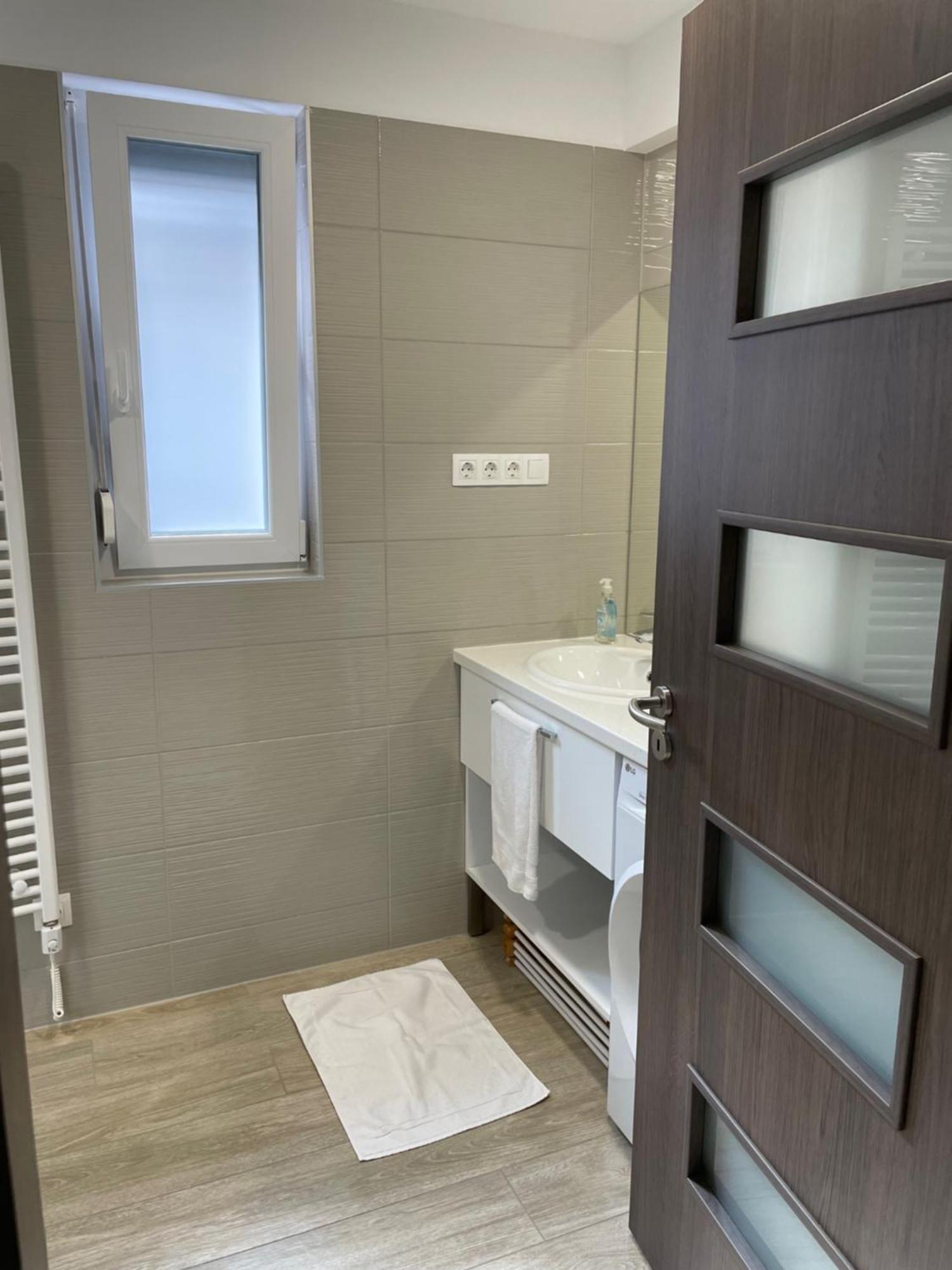 Royalhill Apartman Вонярцвашхедь Экстерьер фото