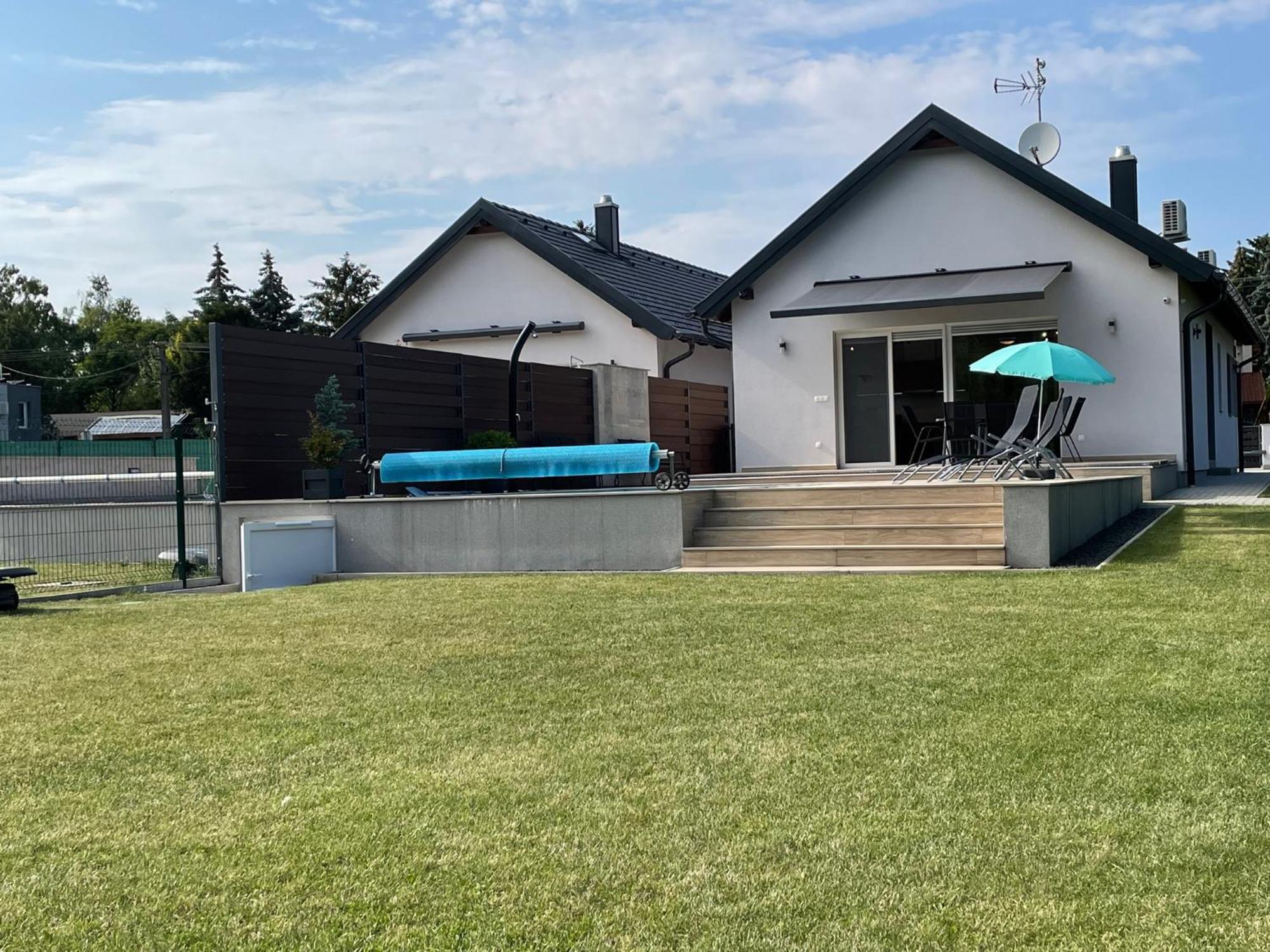 Royalhill Apartman Вонярцвашхедь Экстерьер фото